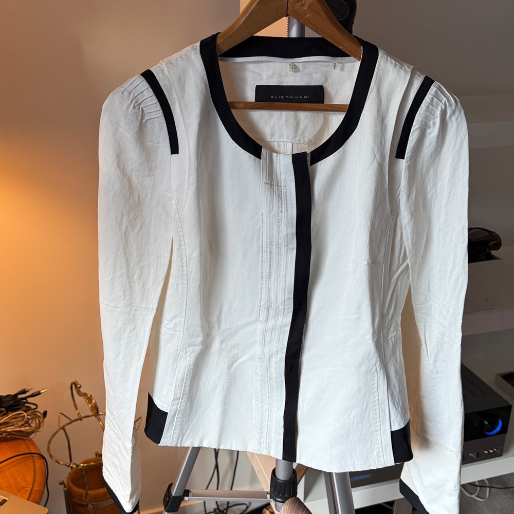 Elie Tahari Monochrome Collar Blouse